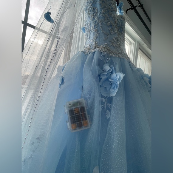 Quinceanera Dress / Prom/ Homecoming/ Formal/ Ballgown Corset Light up Dress - Picture 8 of 8